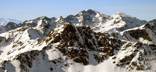 vista de la Pica d'Estats des del pic de la Font Blanca